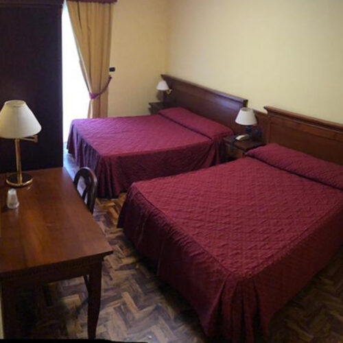 albergo-uliveto-camera-matrimoniale-thumb